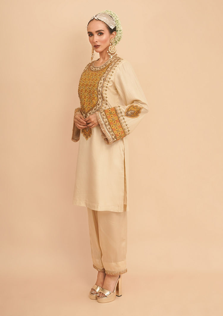 Twamev Women Cream Elegance Stitched Suit