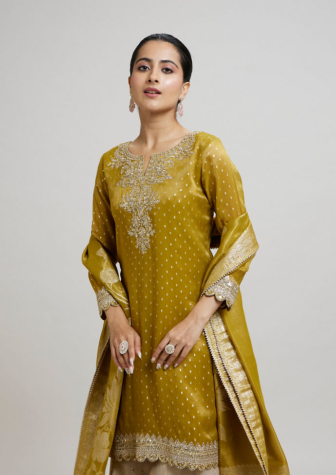 Twamev Women Enchanted Emerald Green Stitched Suit