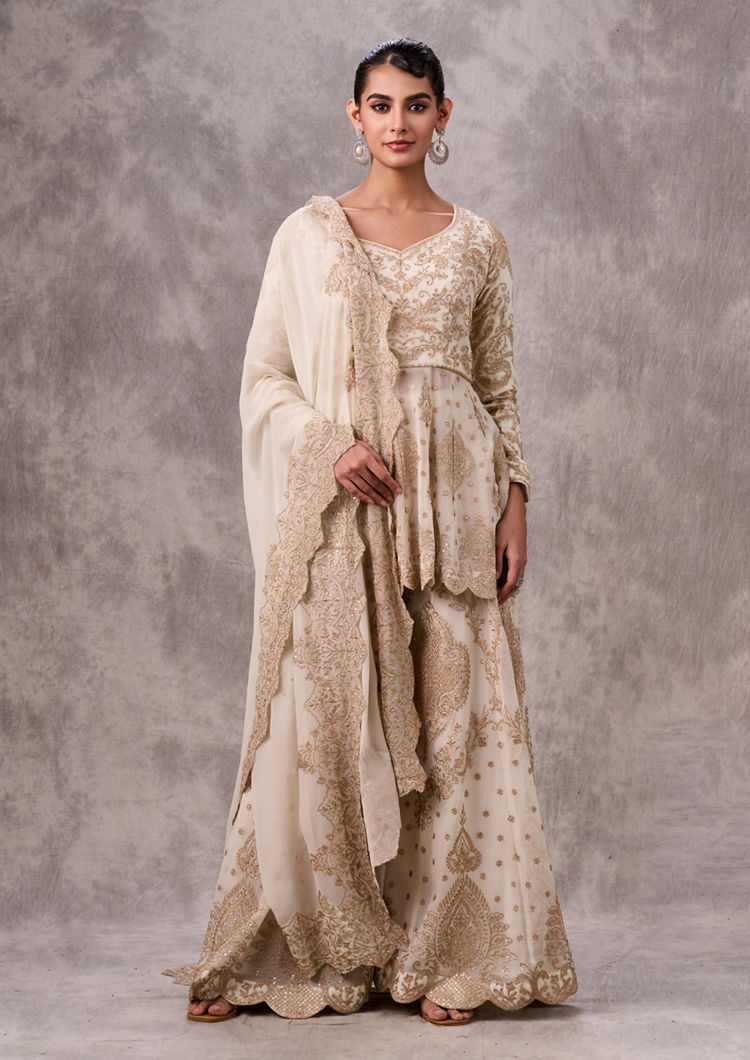 Twamev Women Enthralling Cream Stitched Suit Georgette