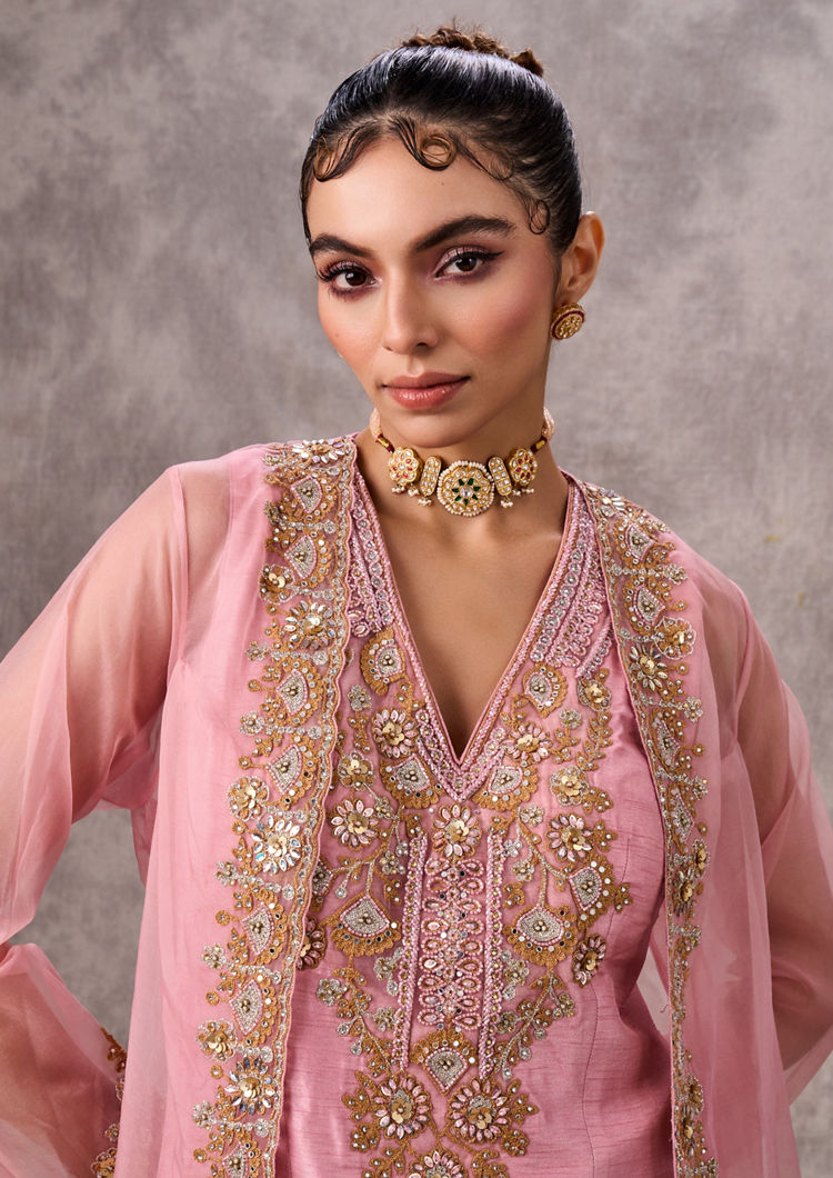 Twamev Women Dusty Pink Artistry Stitched Suit