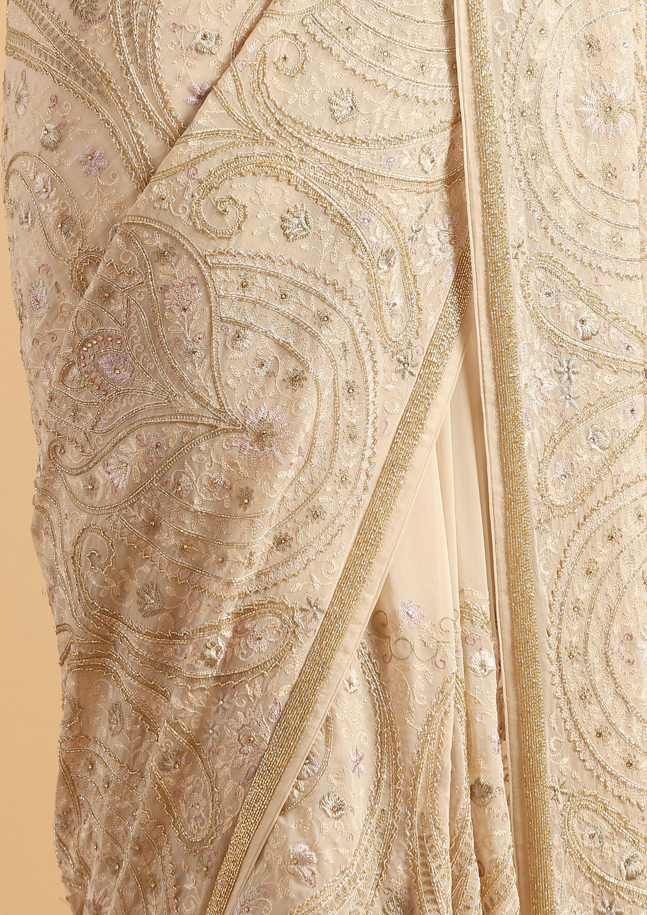 Twamev Women Graceful Cream Georgette Saree