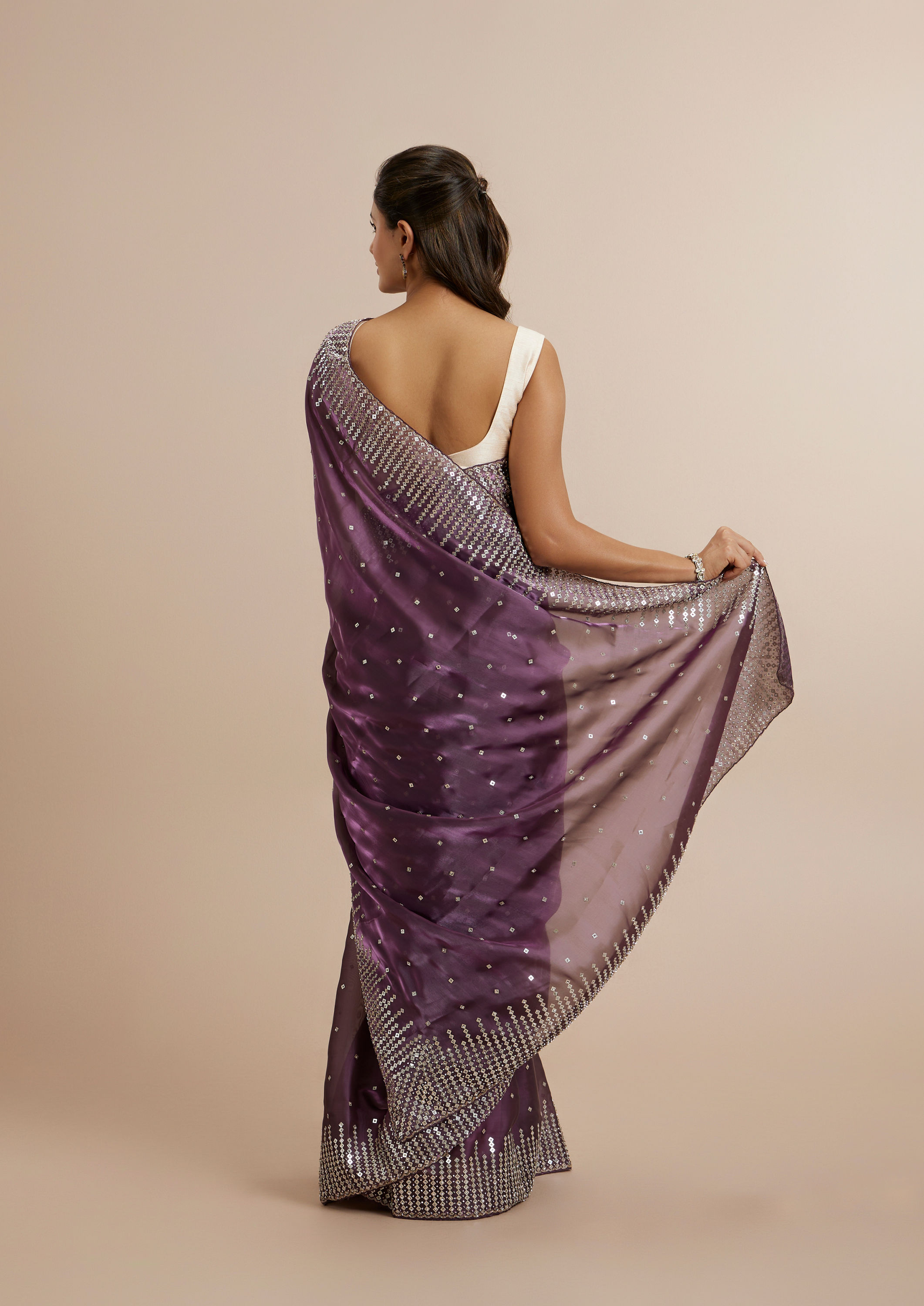 Twamev Women Lavish Purple Panache Organza Saree