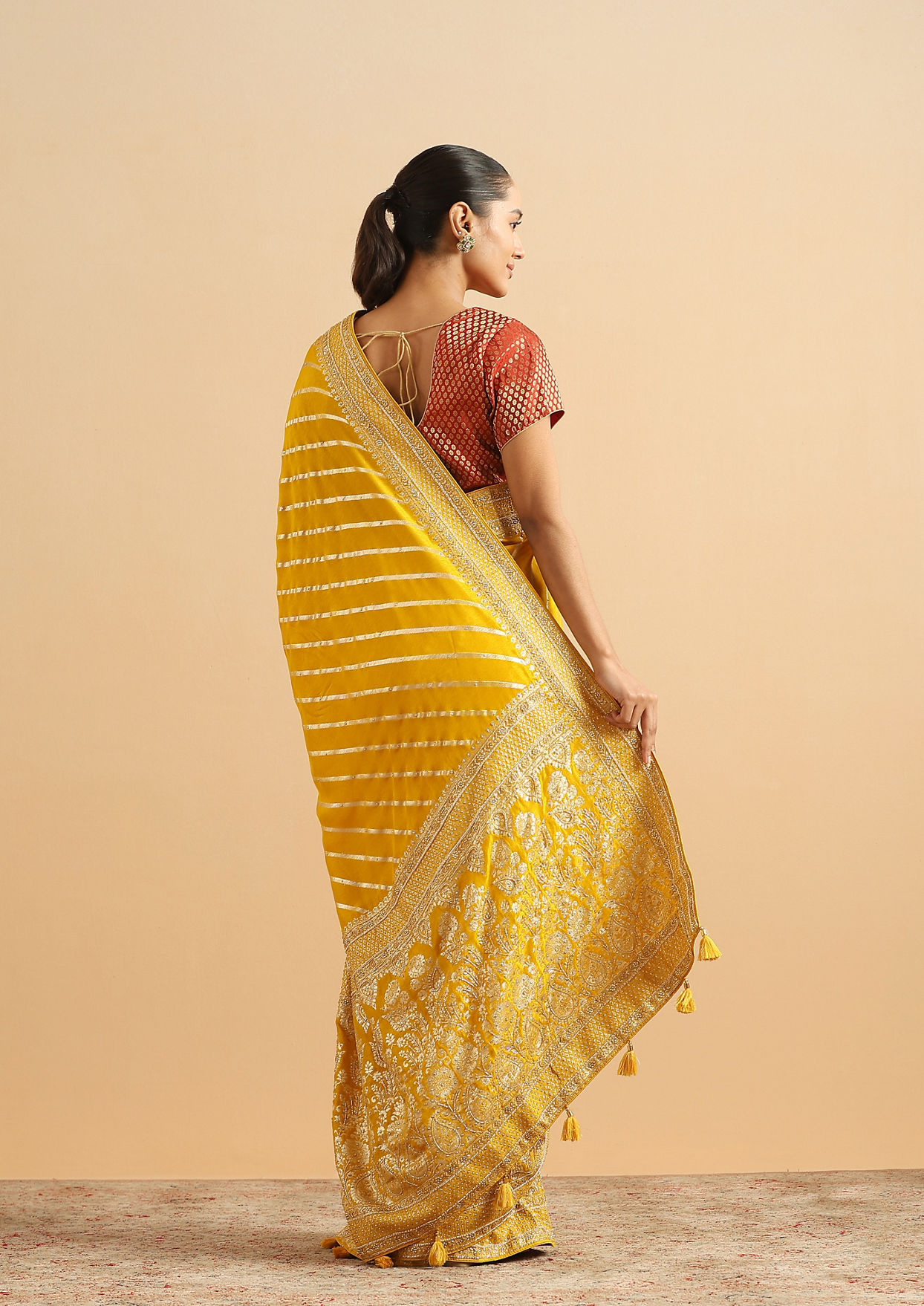 alt message - Twamev Women Royal Heritage Mustard Yellow Saree image number 2