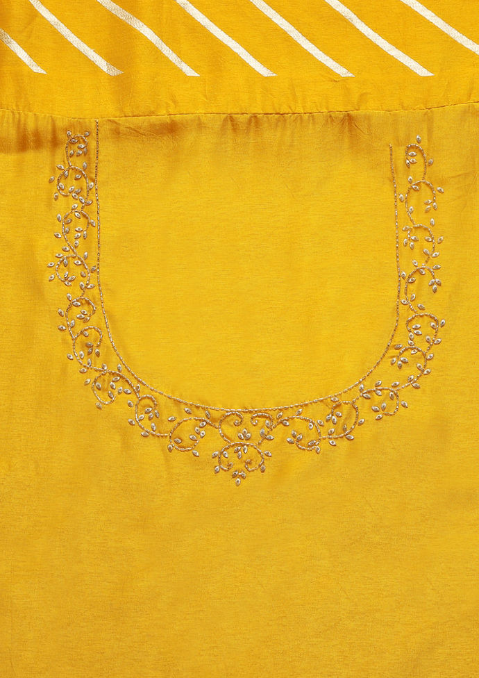 alt message - Twamev Women Royal Heritage Mustard Yellow Saree image number 5