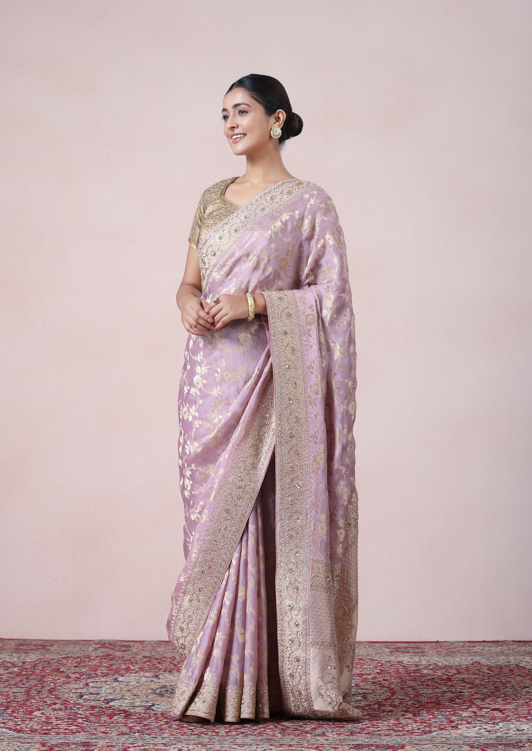Twamev Women Lustrous Light Purple Satin Saree