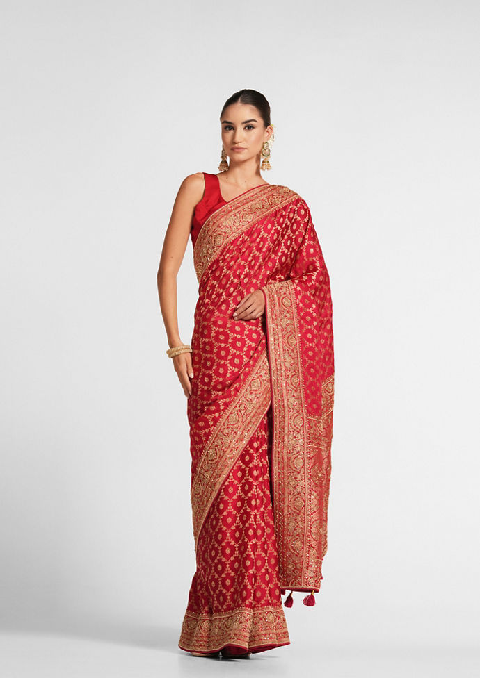 Twamev Women Graceful Rani Wedding Saree
