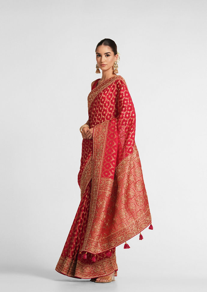Twamev Women Graceful Rani Wedding Saree