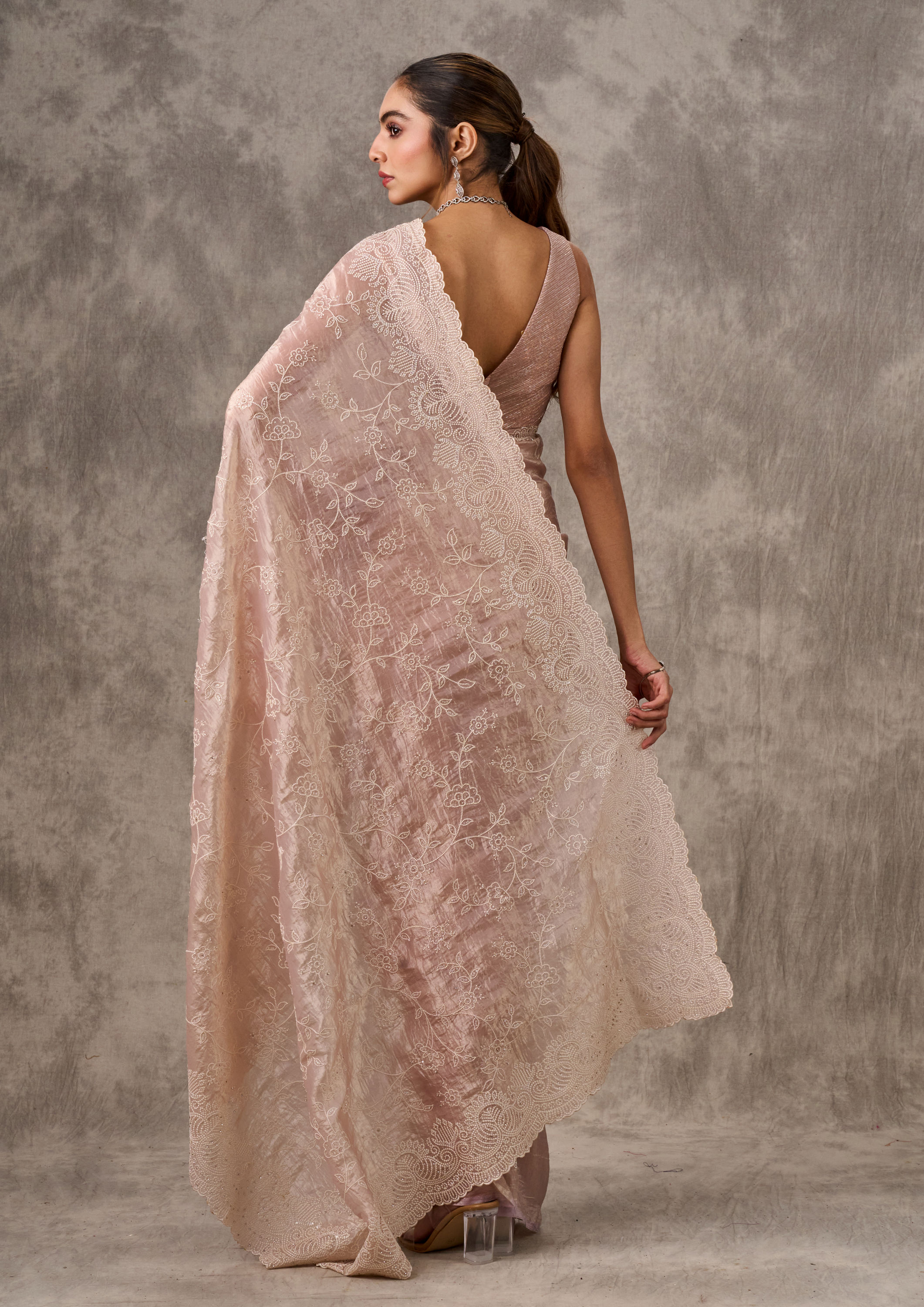 Twamev Women Enchanting Dusty Pink Organza Saree