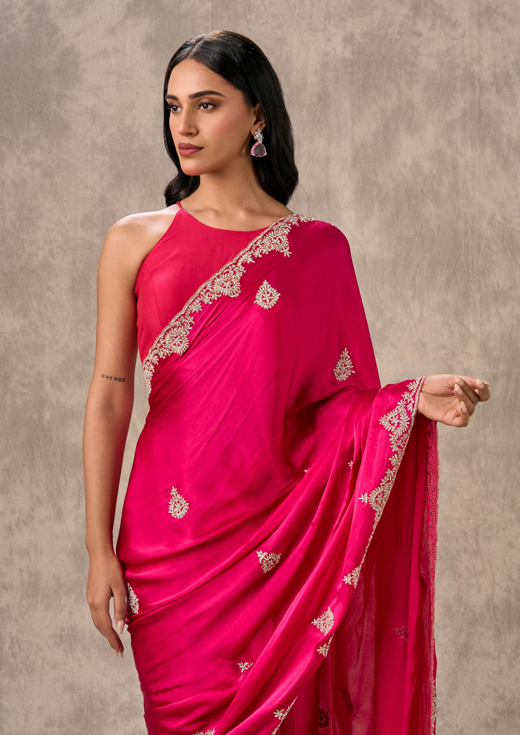 Twamev Women Ravishing Pink Satin Saree