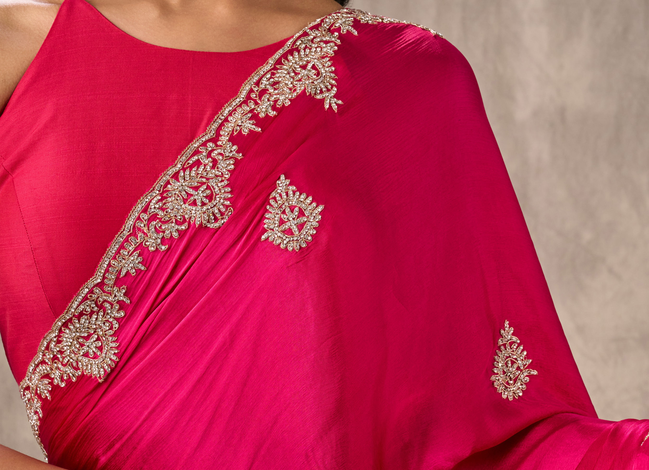 Twamev Women Ravishing Pink Satin Saree