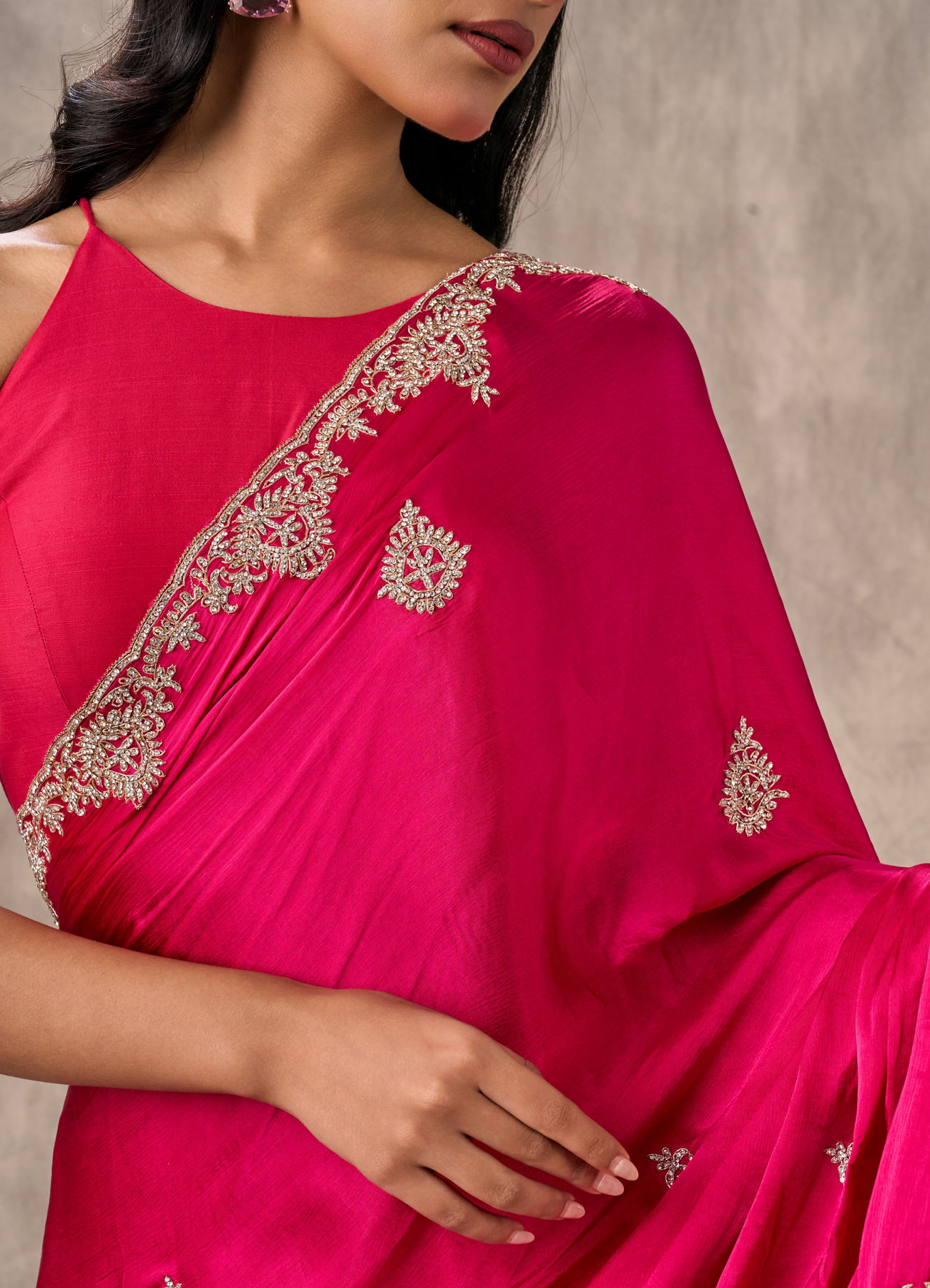 Twamev Women Ravishing Pink Satin Saree