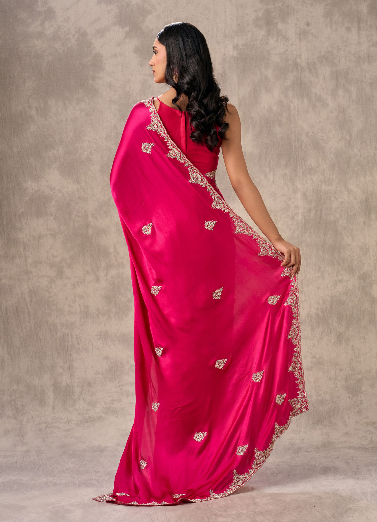 Twamev Women Ravishing Pink Satin Saree