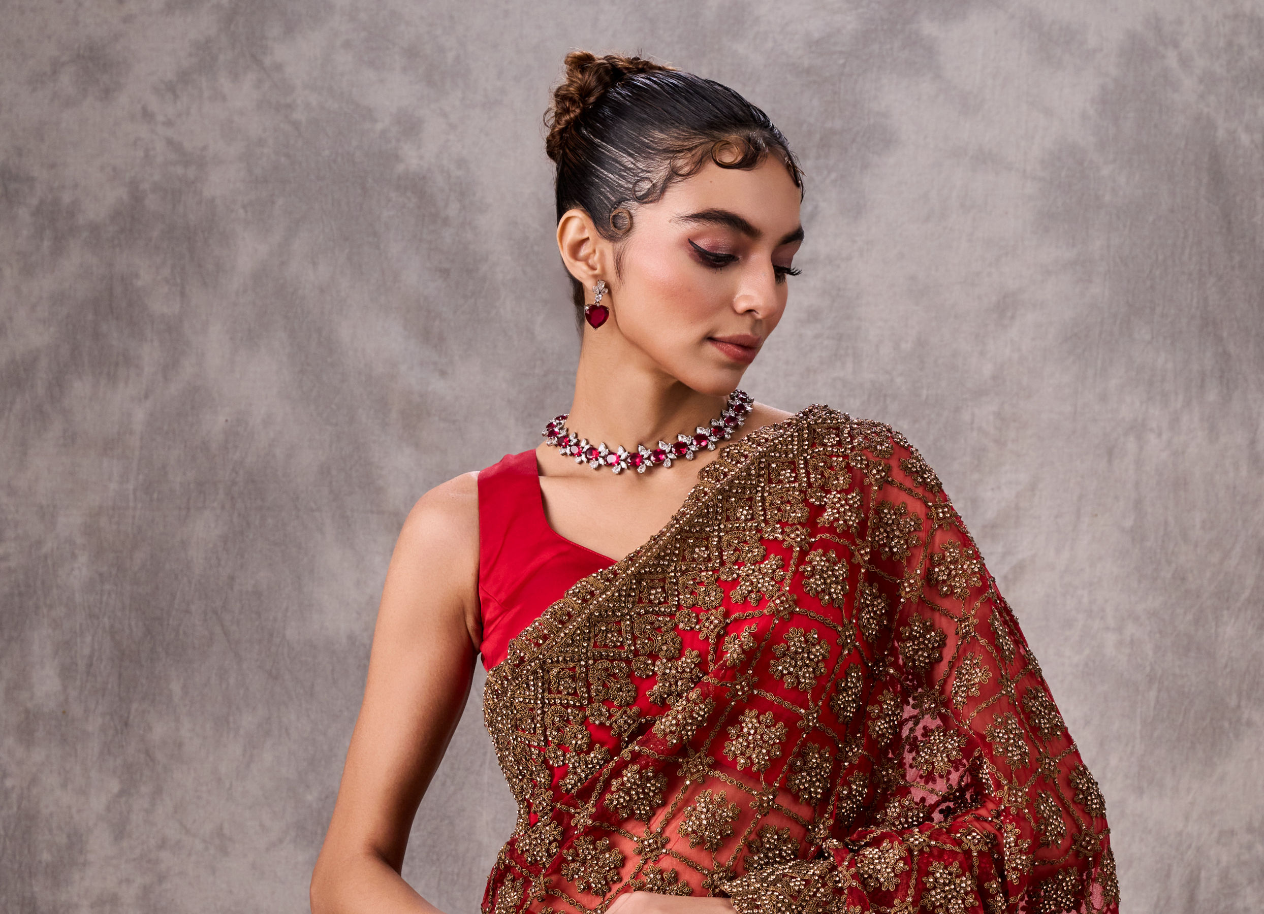 Twamev Women Garnet Radiance Net Saree