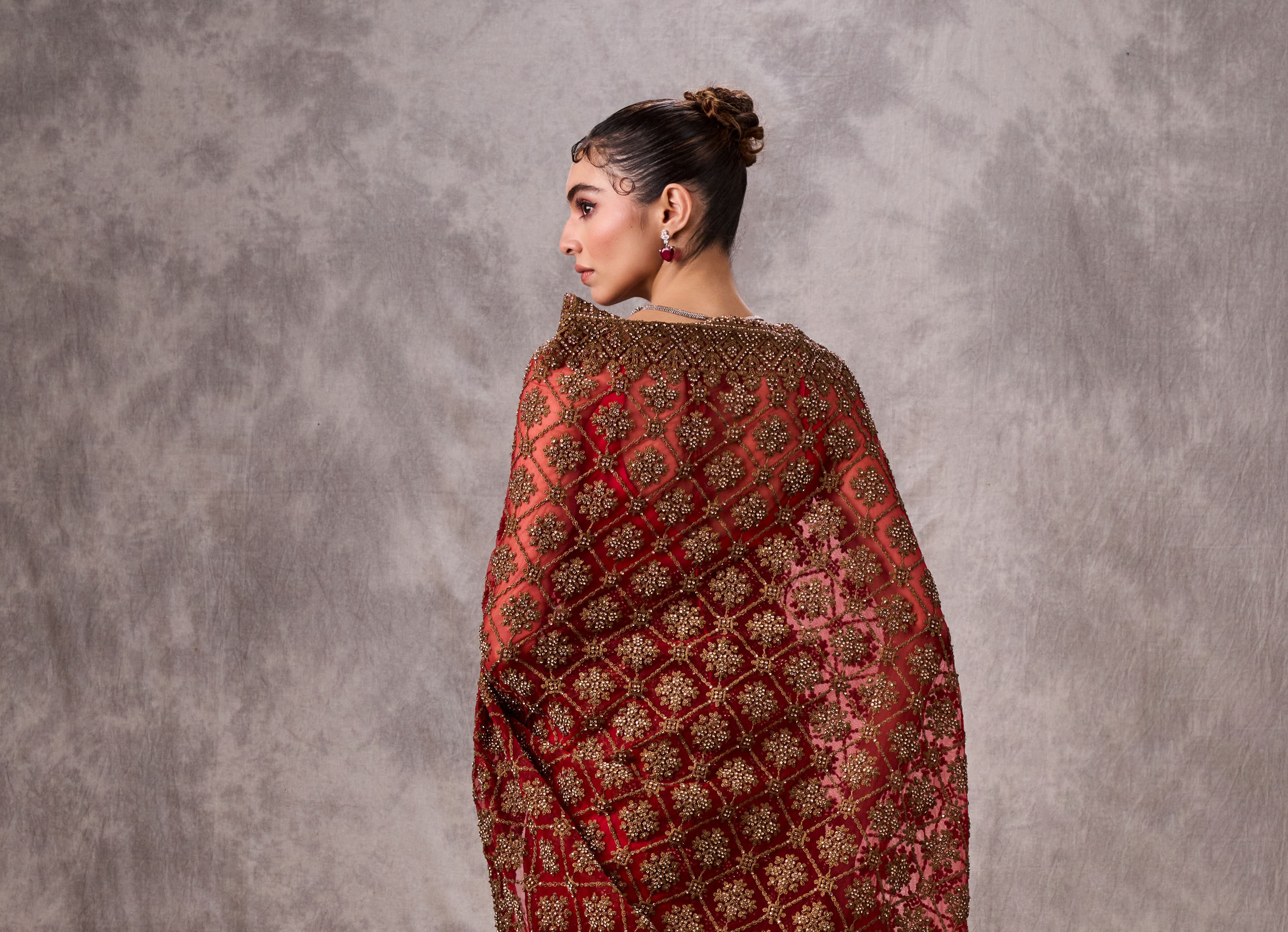 Twamev Women Garnet Radiance Net Saree