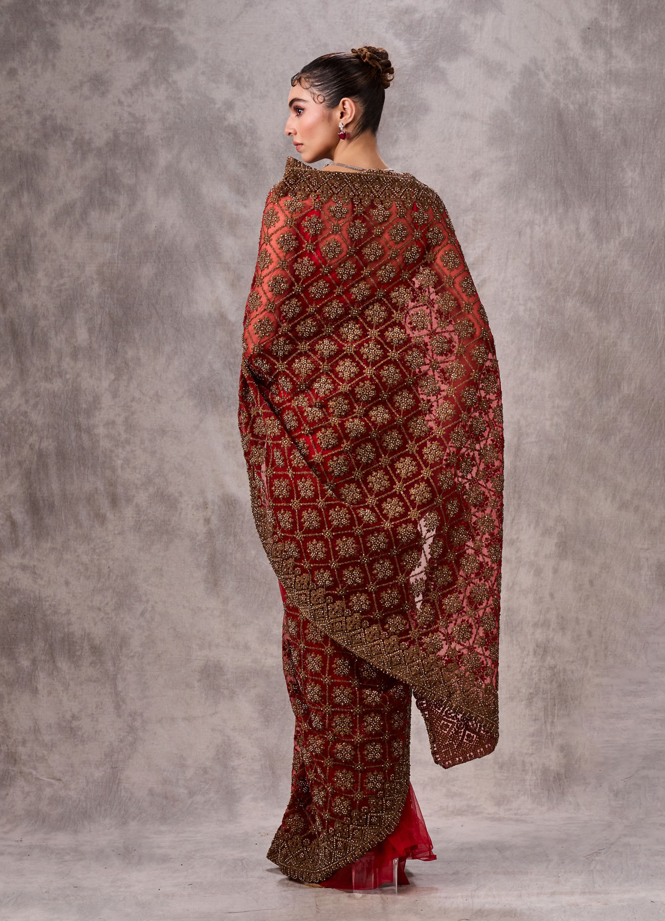 Twamev Women Garnet Radiance Net Saree