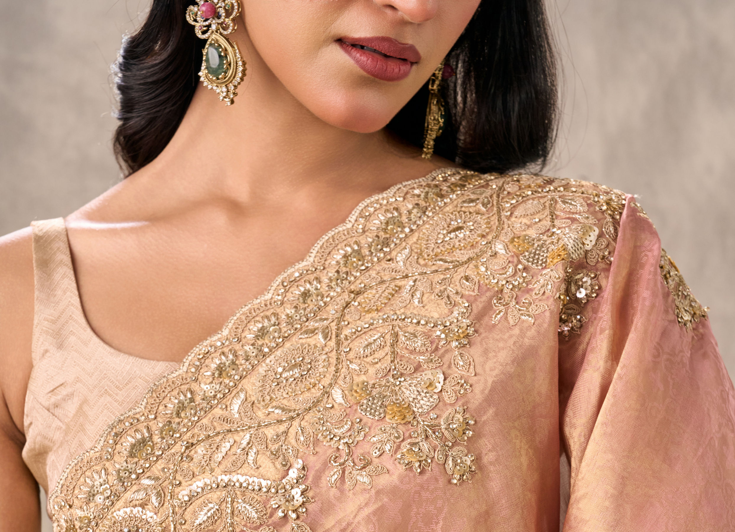Twamev Women Peach Tissue Zardosi Paisley Embroidered Saree