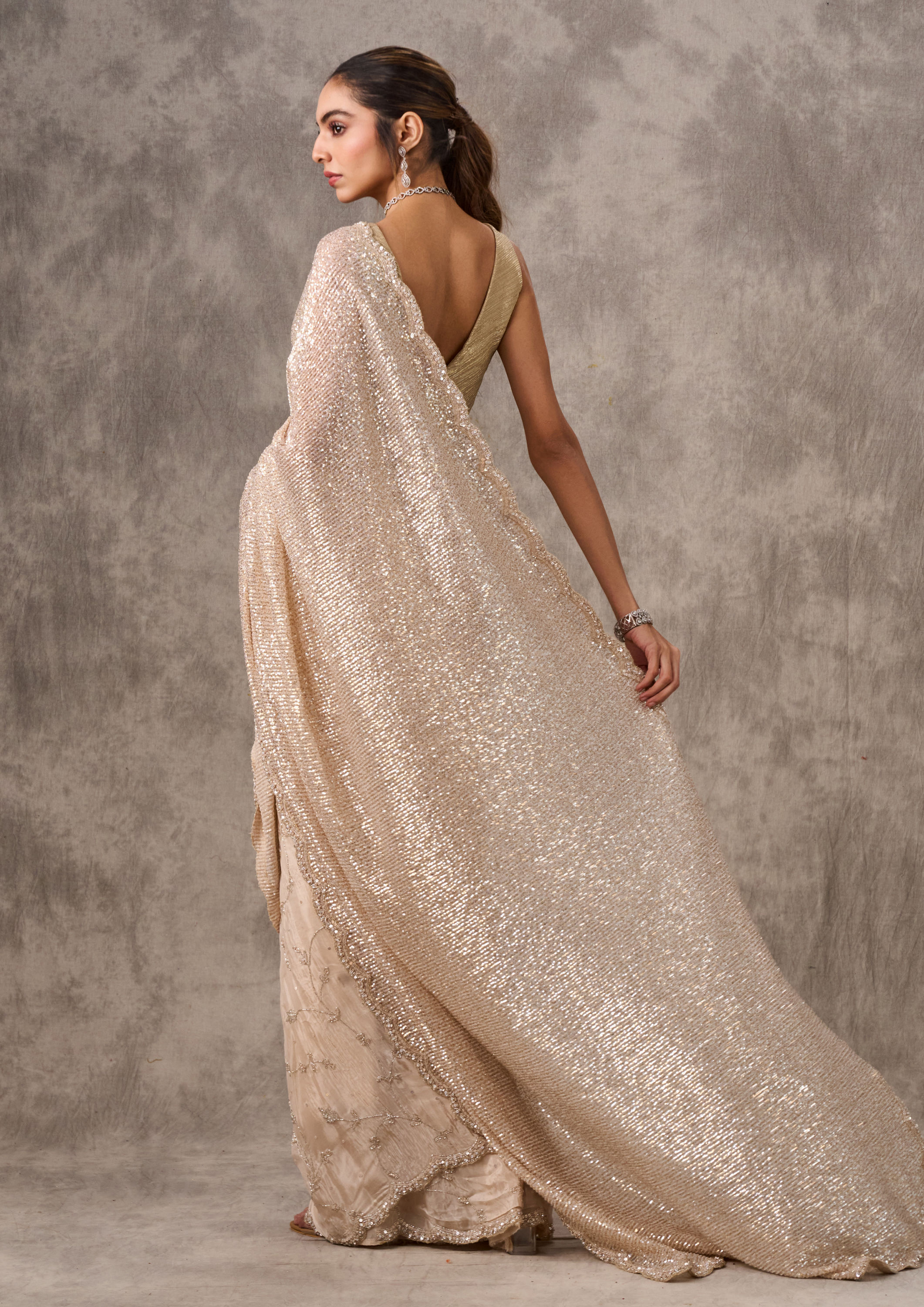 Twamev Women Twinkling Sequin Cream Saree
