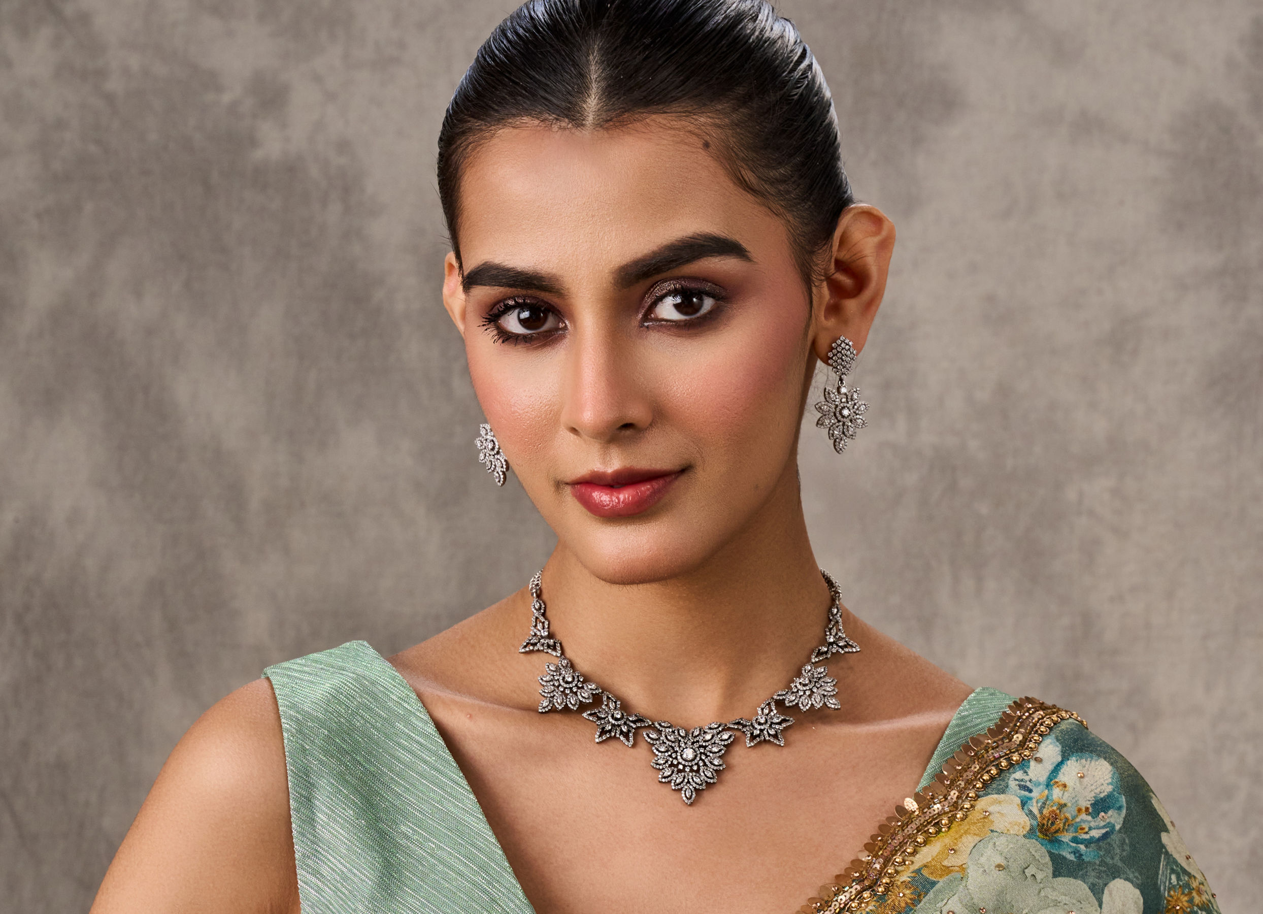 Twamev Women Light Blue Tissue Elegance Saree