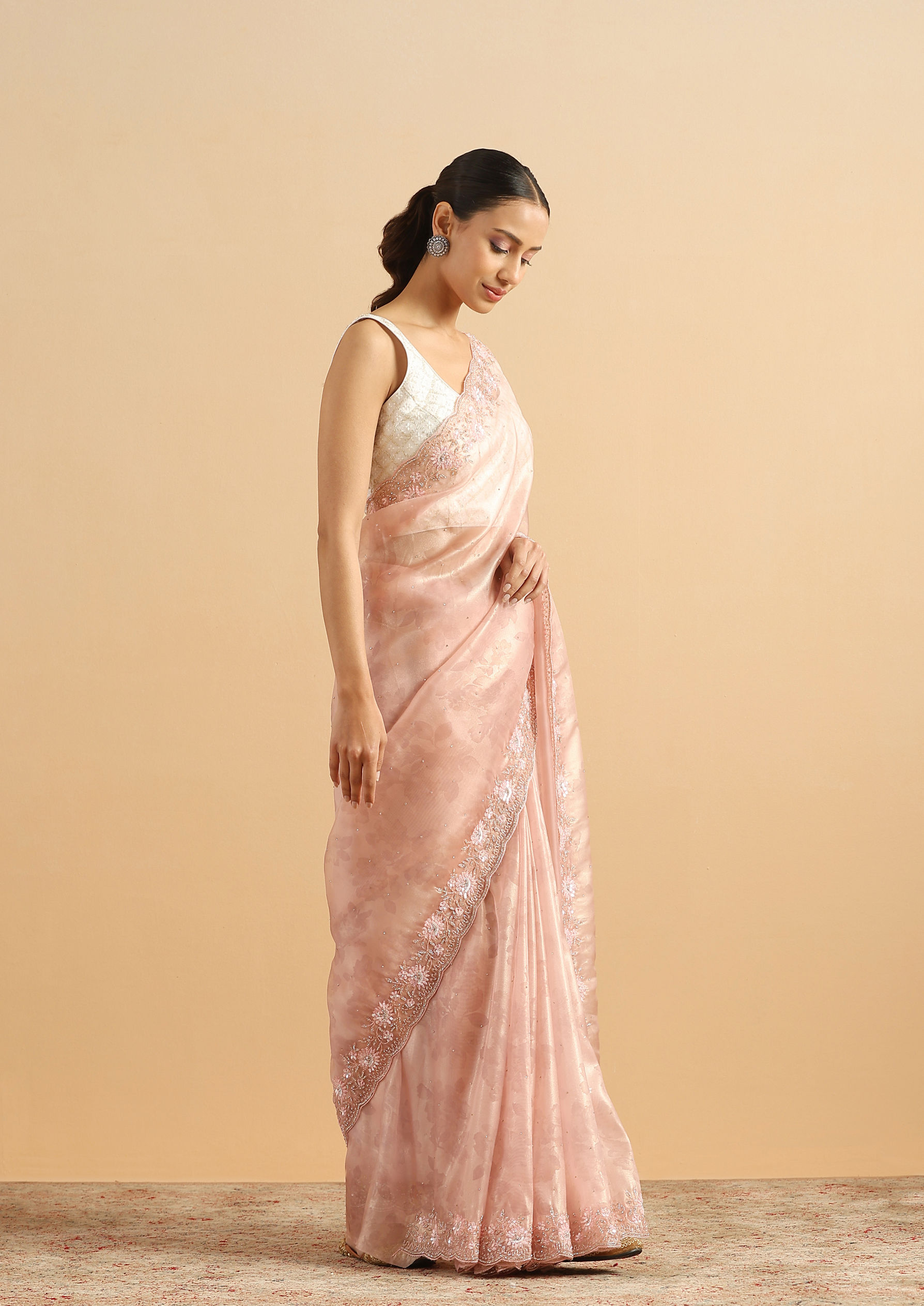 Twamev Women Floral Fawn Pink Organza Saree