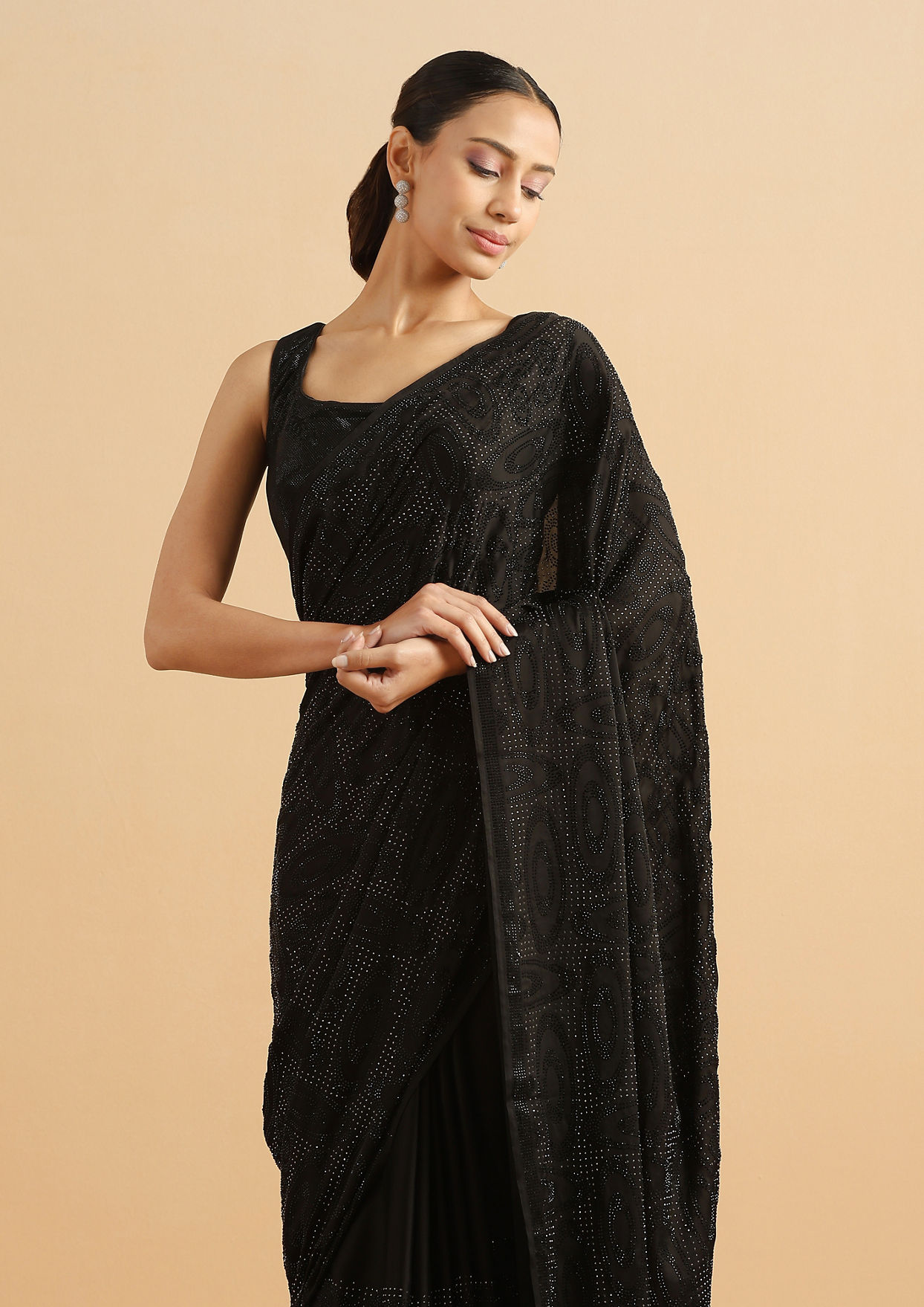 alt message - Twamev Women Midnight Glamour Black Satin Saree image number 1