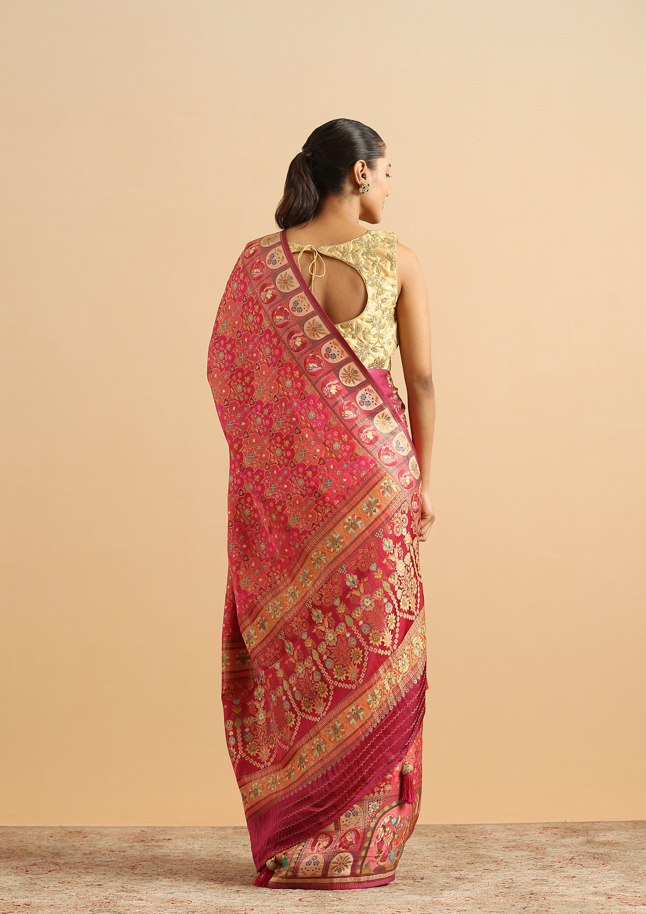 Twamev Women Royal Blossom Rani Pink Saree