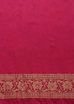 alt message - Twamev Women Royal Blossom Rani Pink Saree image number 5