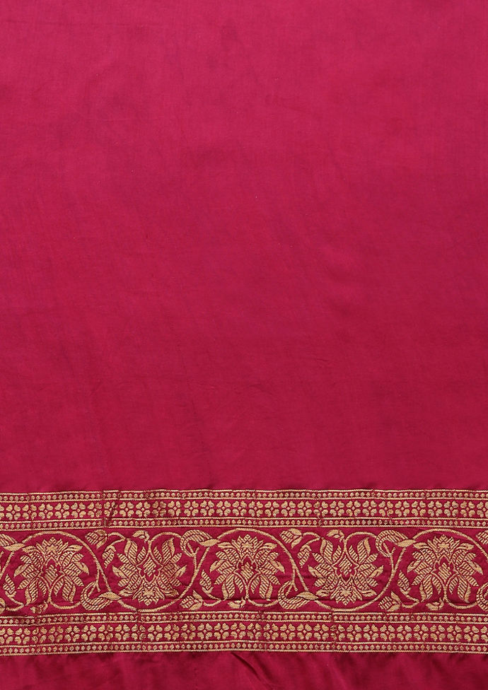 alt message - Twamev Women Royal Blossom Rani Pink Saree image number 5