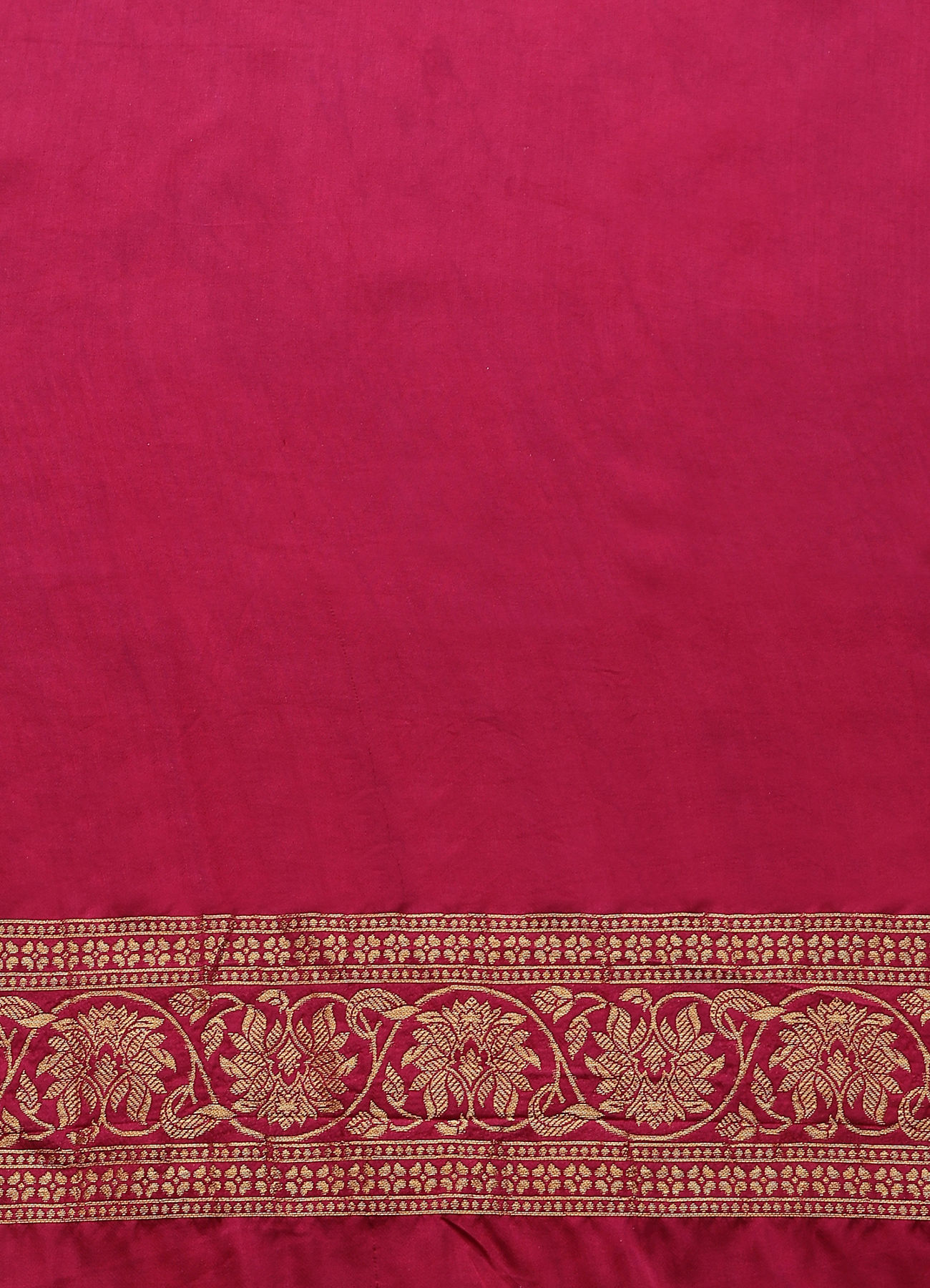 Twamev Women Royal Blossom Rani Pink Saree