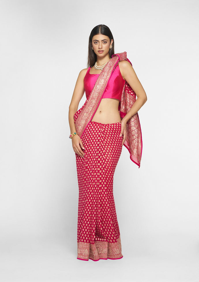 Twamev Women Ravishing Rani Georgette Saree