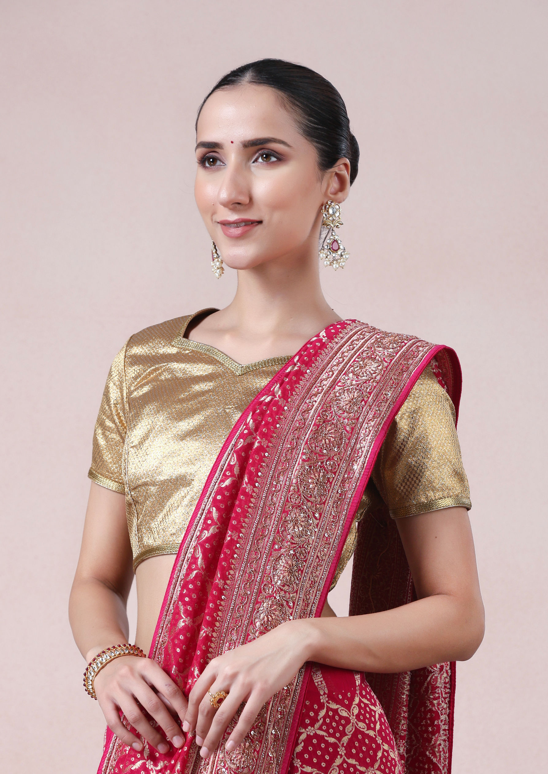 Twamev Women Royal Elegance in Rani Georgette Saree