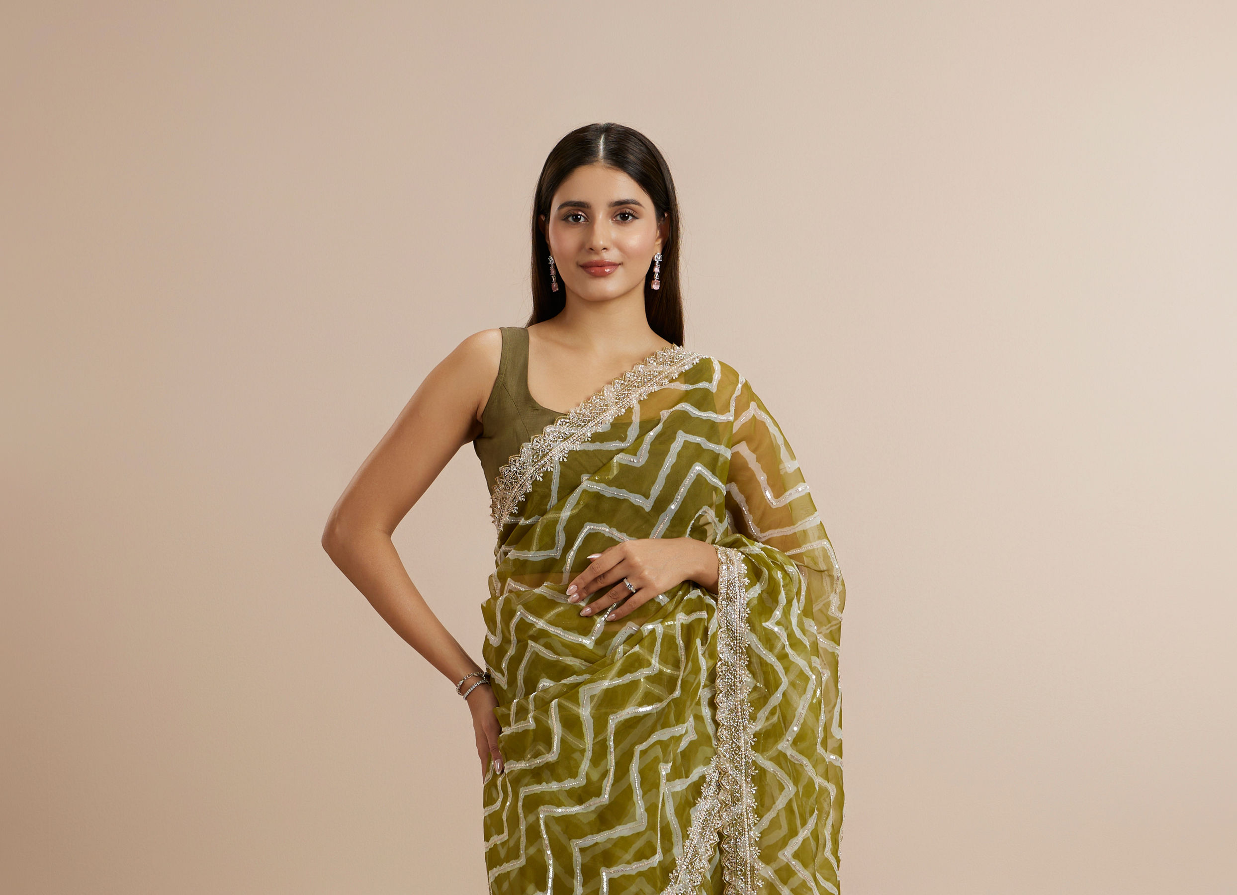 Twamev Women Emerald Organza Charm Saree