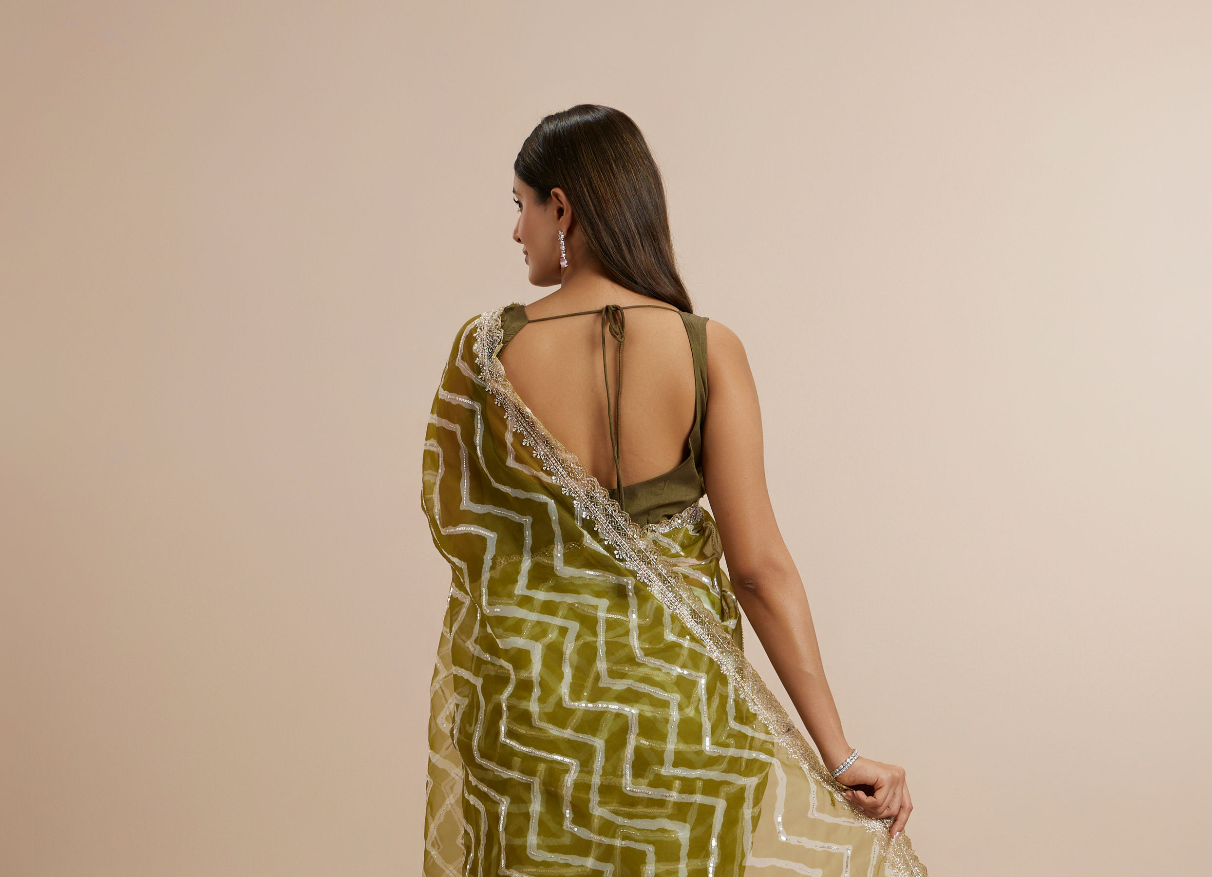 Twamev Women Emerald Organza Charm Saree