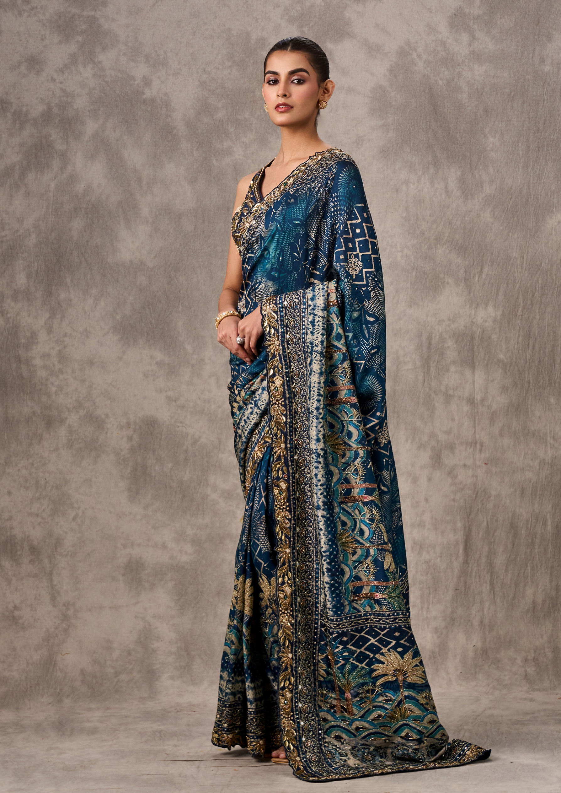Twamev Women Indigo Blue Elegance Silk Saree