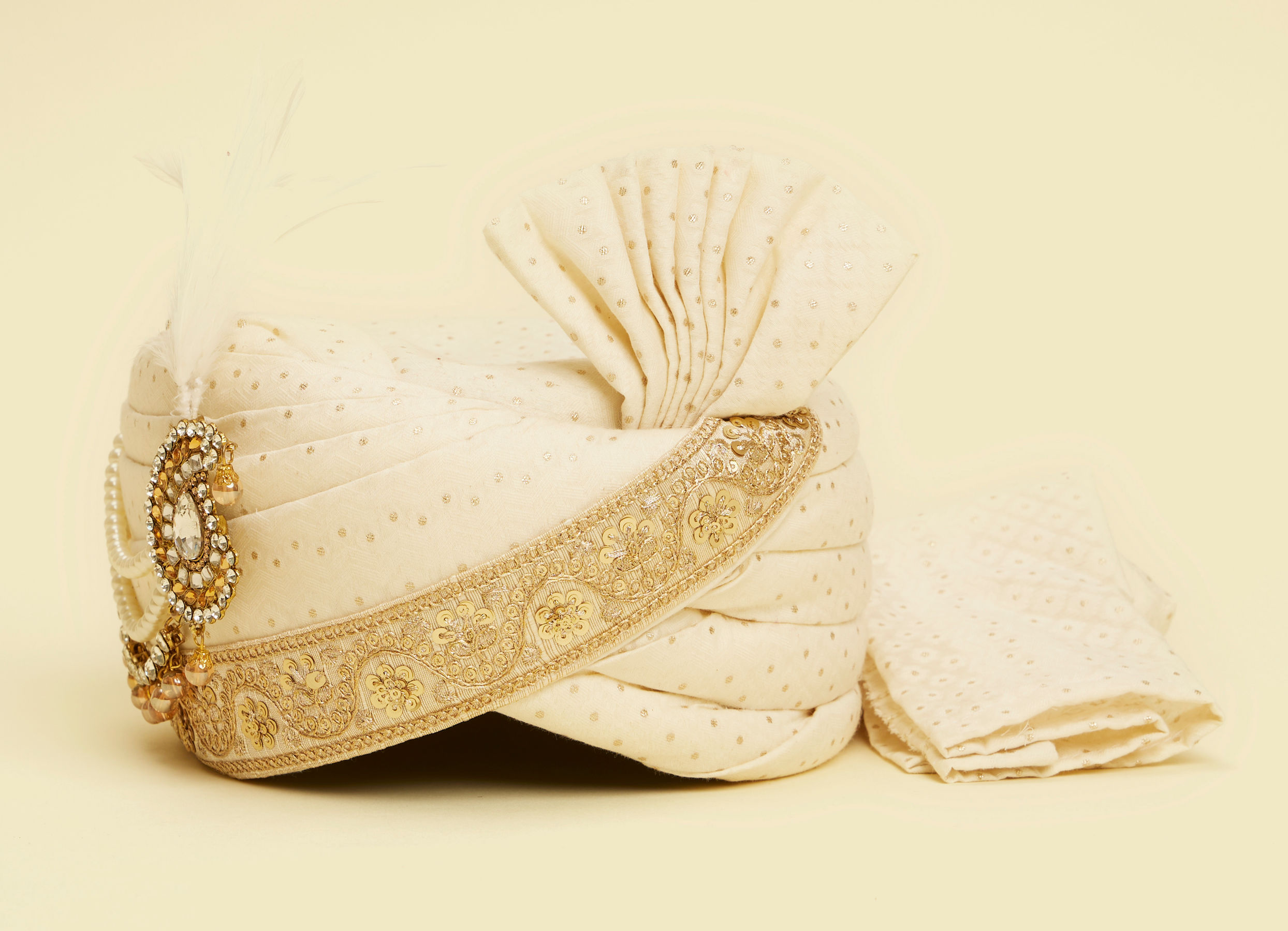 Twamev Men Elegant Cream Chanderi Safa