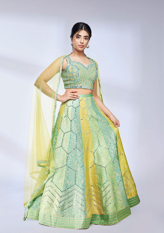 alt message - Twamev Women Yellow and Pista Green Bel Buti Hexagon Patterned Skirt Top image number 0