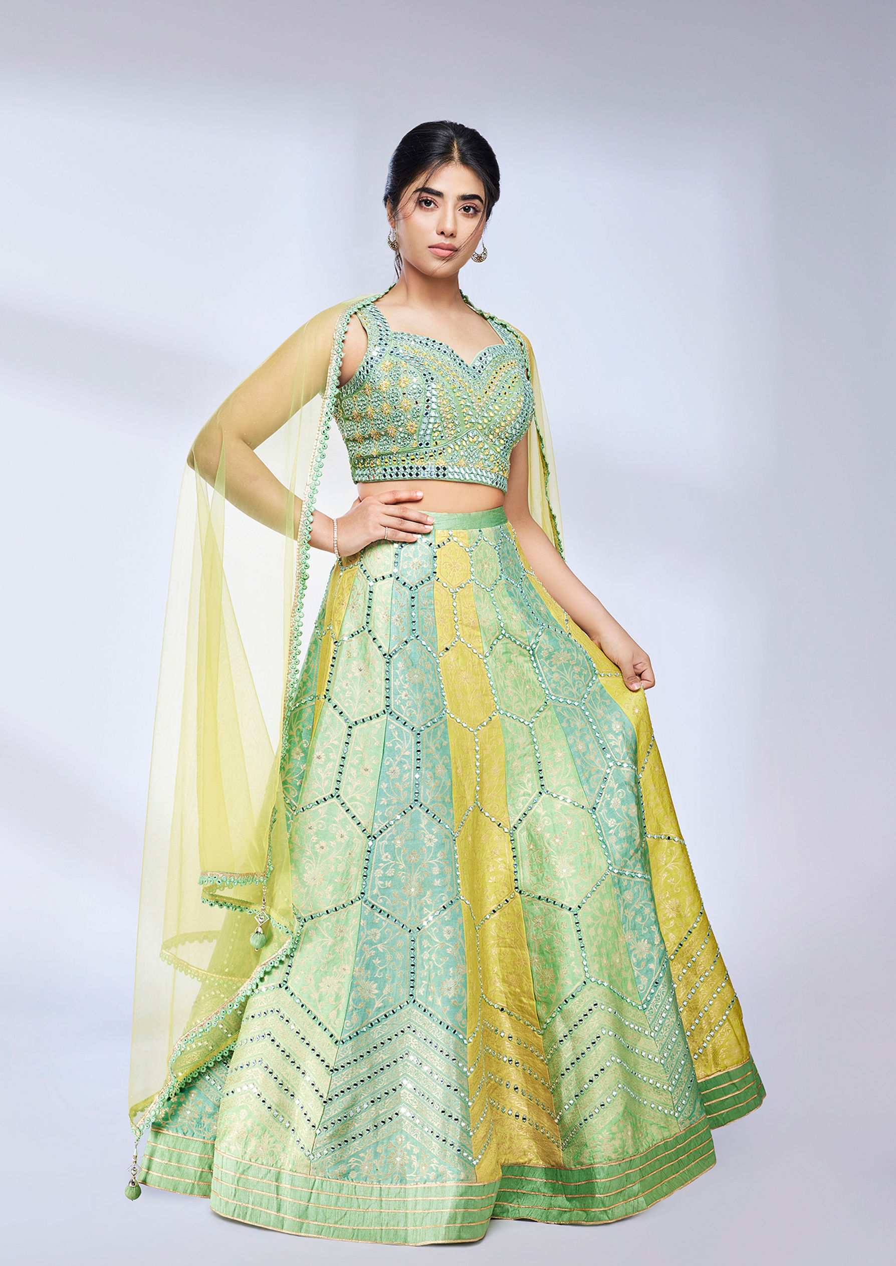 Twamev Women Yellow and Pista Green Bel Buti Hexagon Patterned Skirt Top
