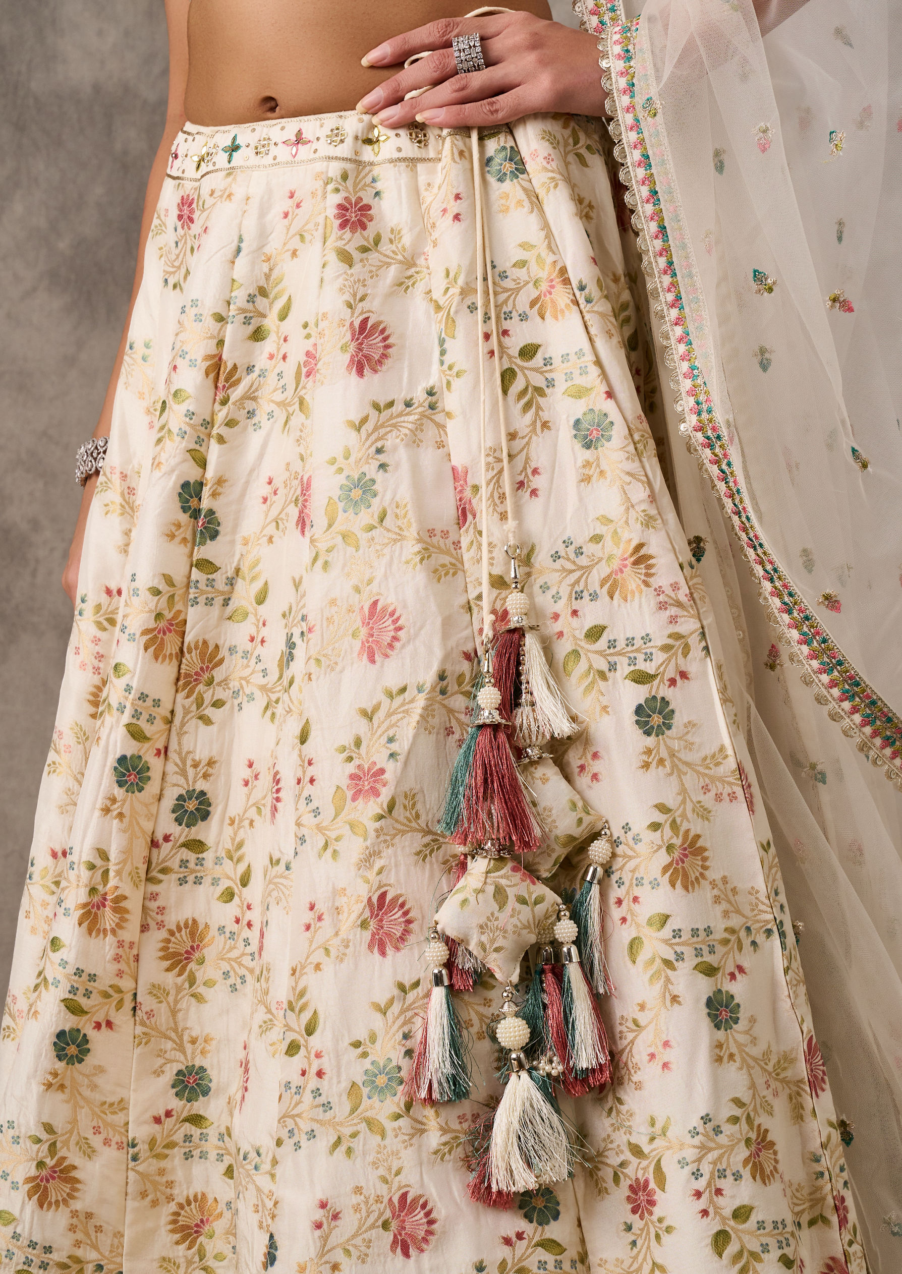 Twamev Women Royal Cream Elegance Skirt Top