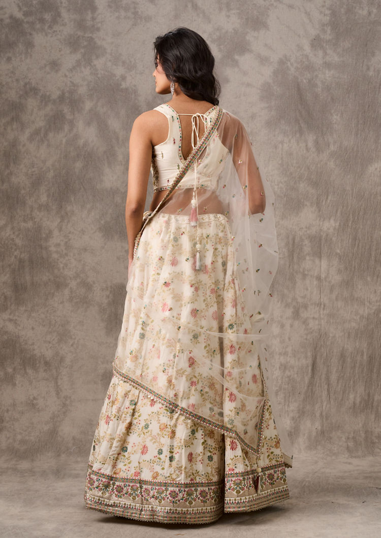 Twamev Women Royal Cream Elegance Skirt Top