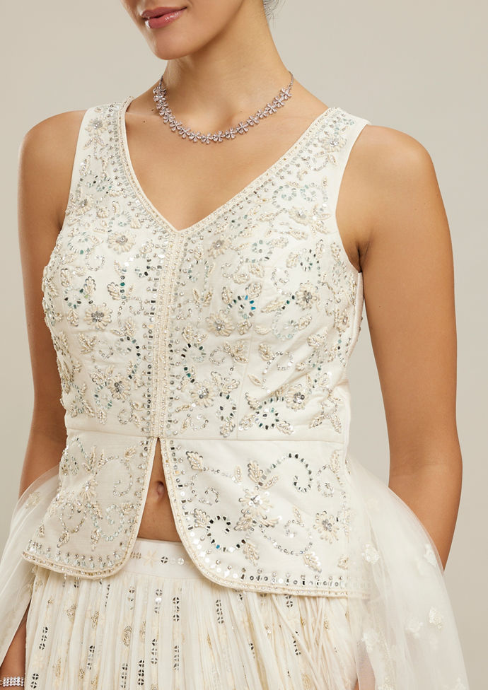 Twamev Women Dazzling Cream Lehenga