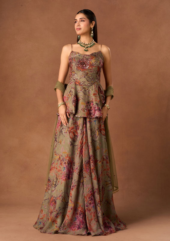 Twamev Women Green Organza Lehenga with Floral Embroidery