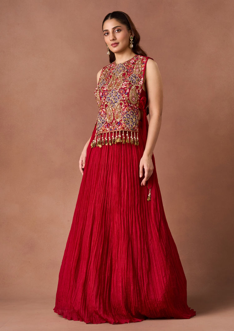 Twamev Women Scarlet Hand-Embroidered Lehenga