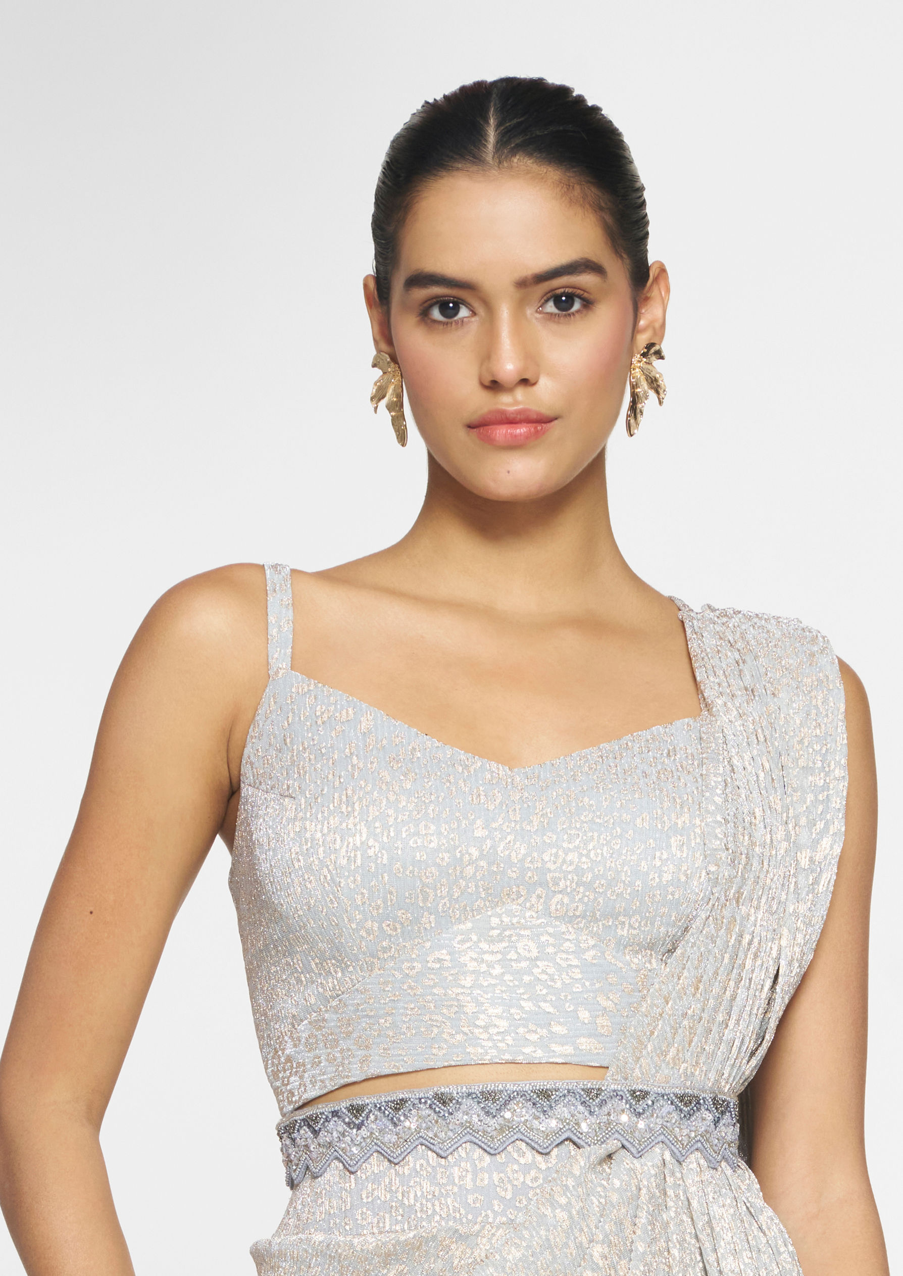 Twamev Women Grey Net Saree with Belt