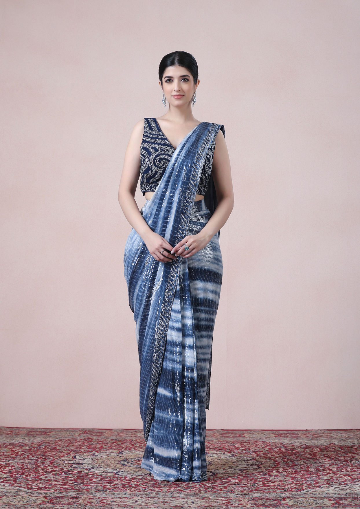 alt message - Twamev Women Indigo Allure in Georgette Saree image number 0