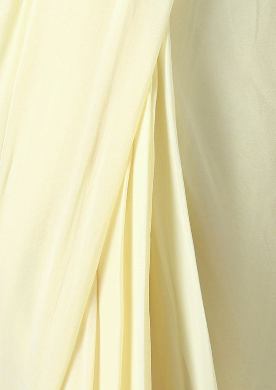 Twamev Women Luminous Yellow Georgette Saree image number 4