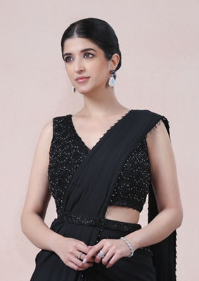 alt message - Twamev Women Timeless Black Beauty Georgette Saree image number 1