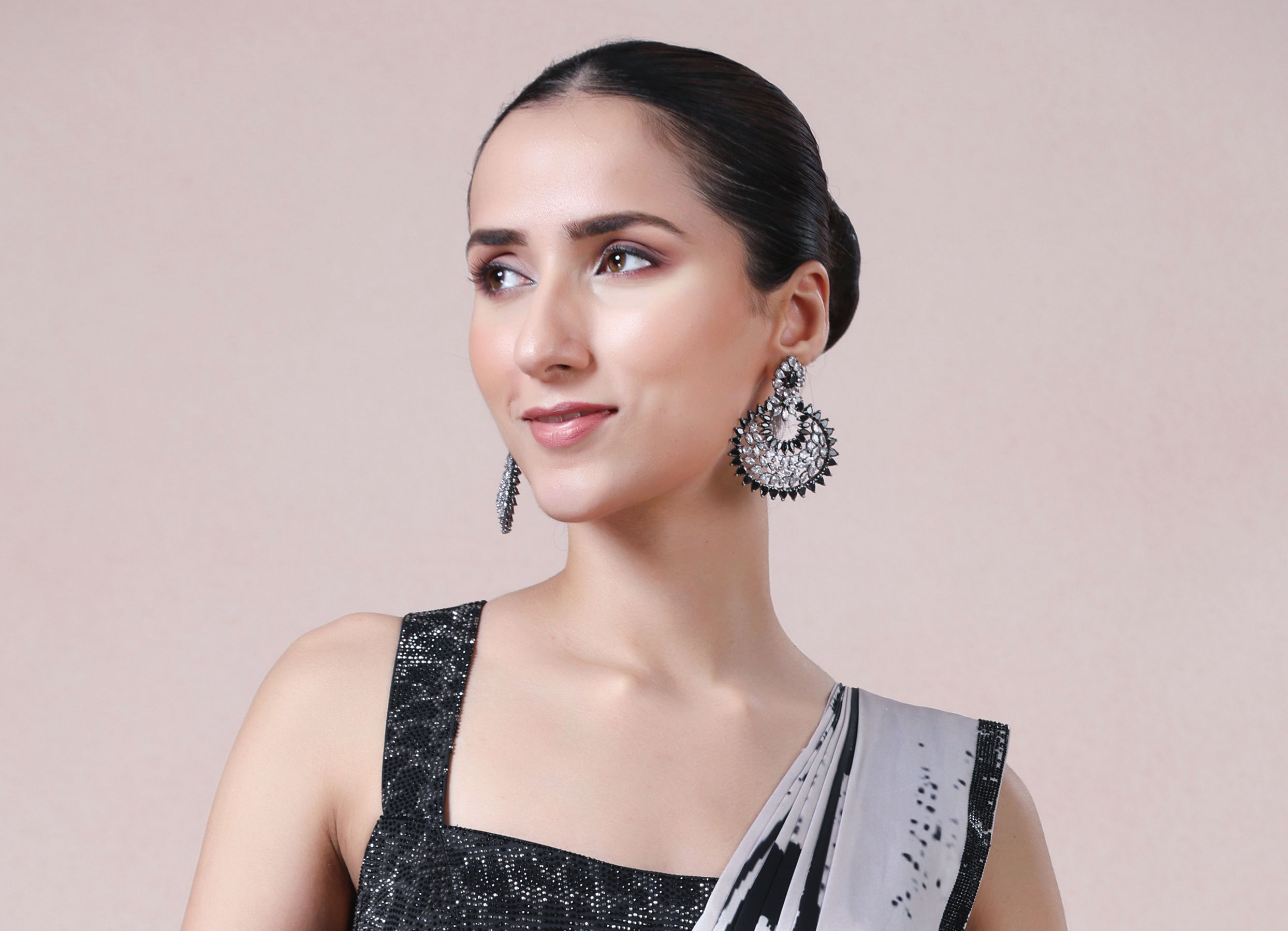 Twamev Women Black & Cream Satin Abstract Printed Draped Saree