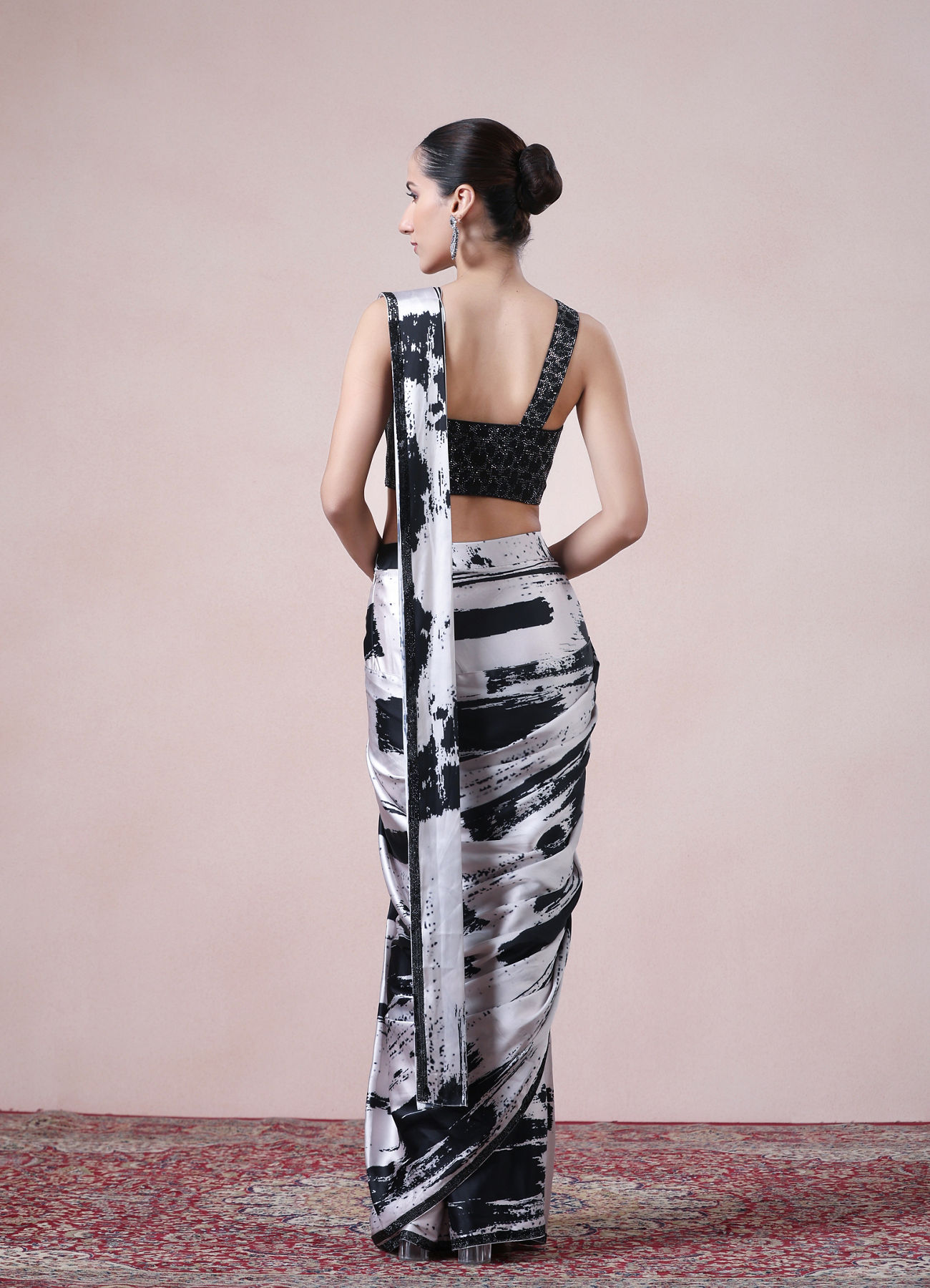 Twamev Women Black & Cream Satin Abstract Printed Draped Saree