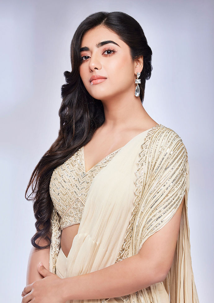 Twamev Women Dark Cream Scallop Bordered Draped Saree with Cape