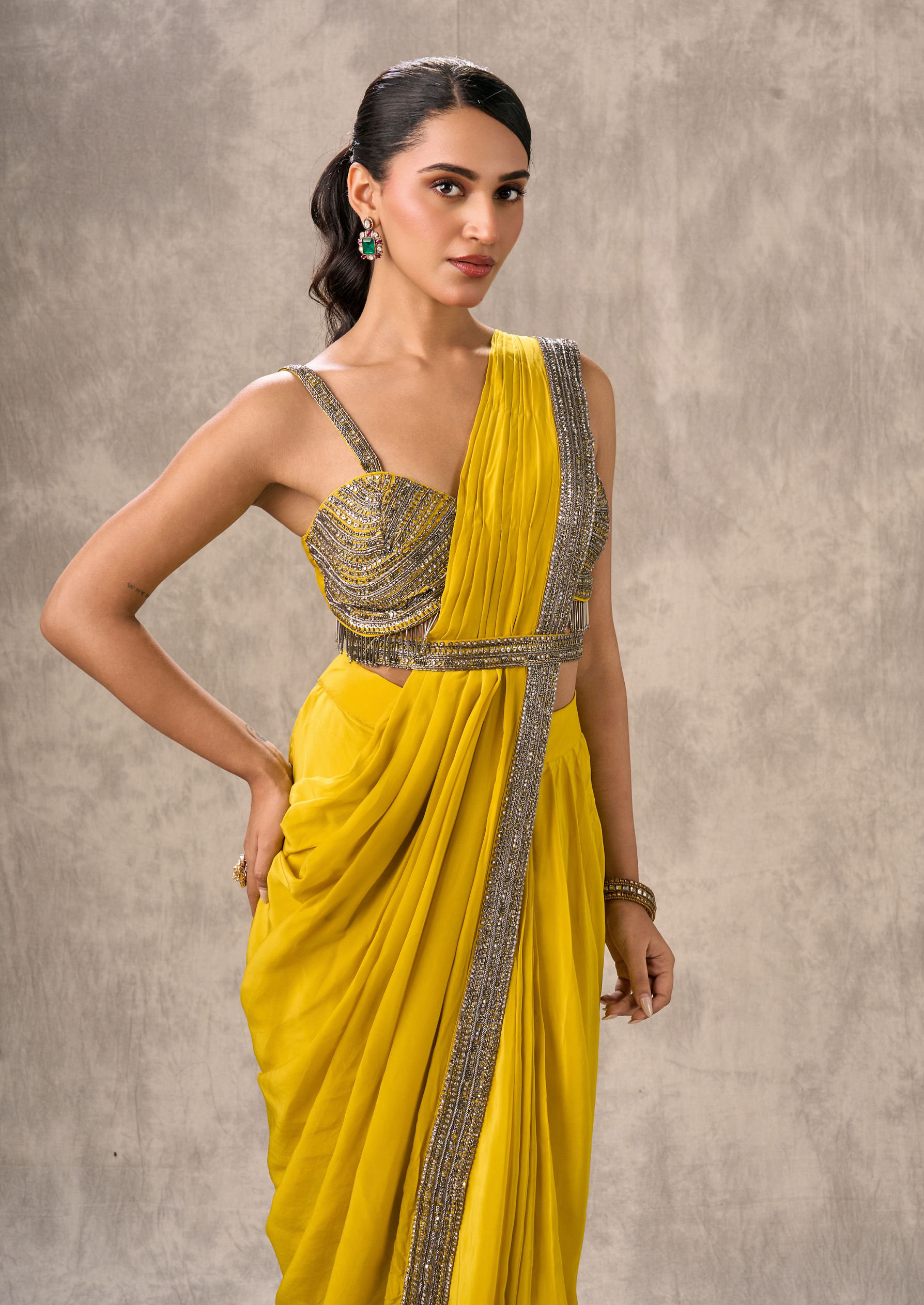 Twamev Women Green Elegance Satin Saree