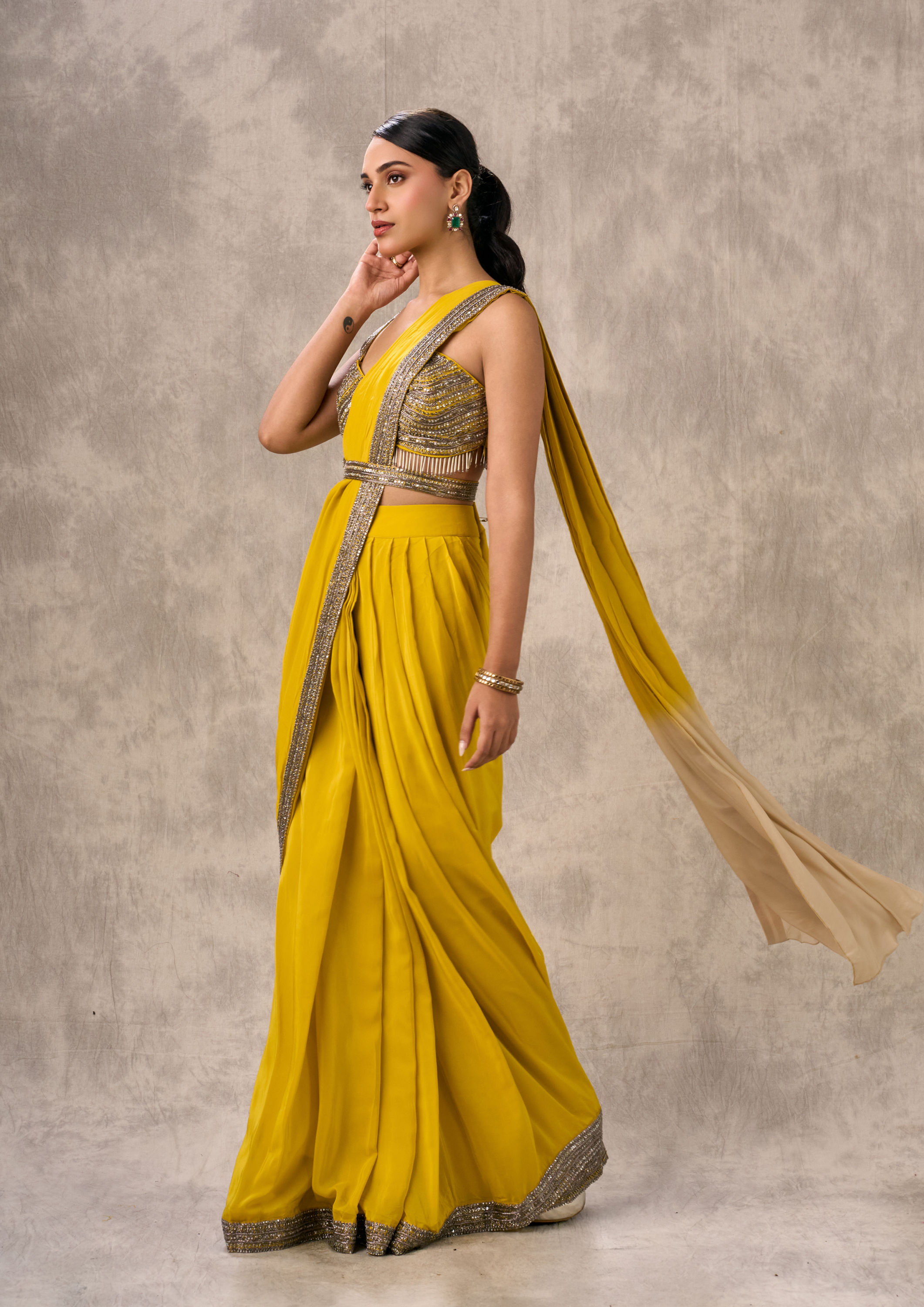 Twamev Women Green Elegance Satin Saree